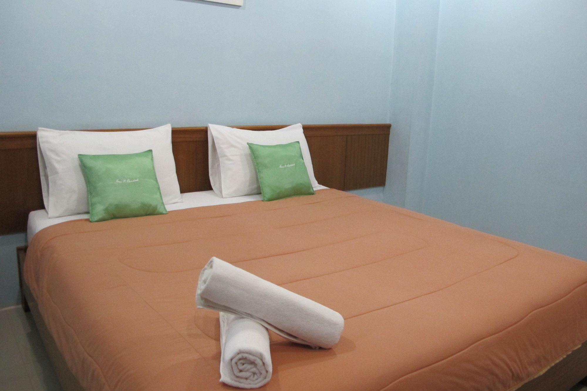 Apartment Four P