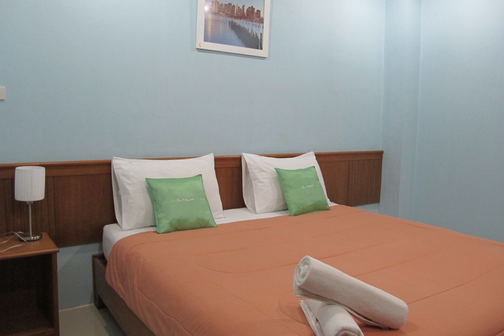 Apartment Four P