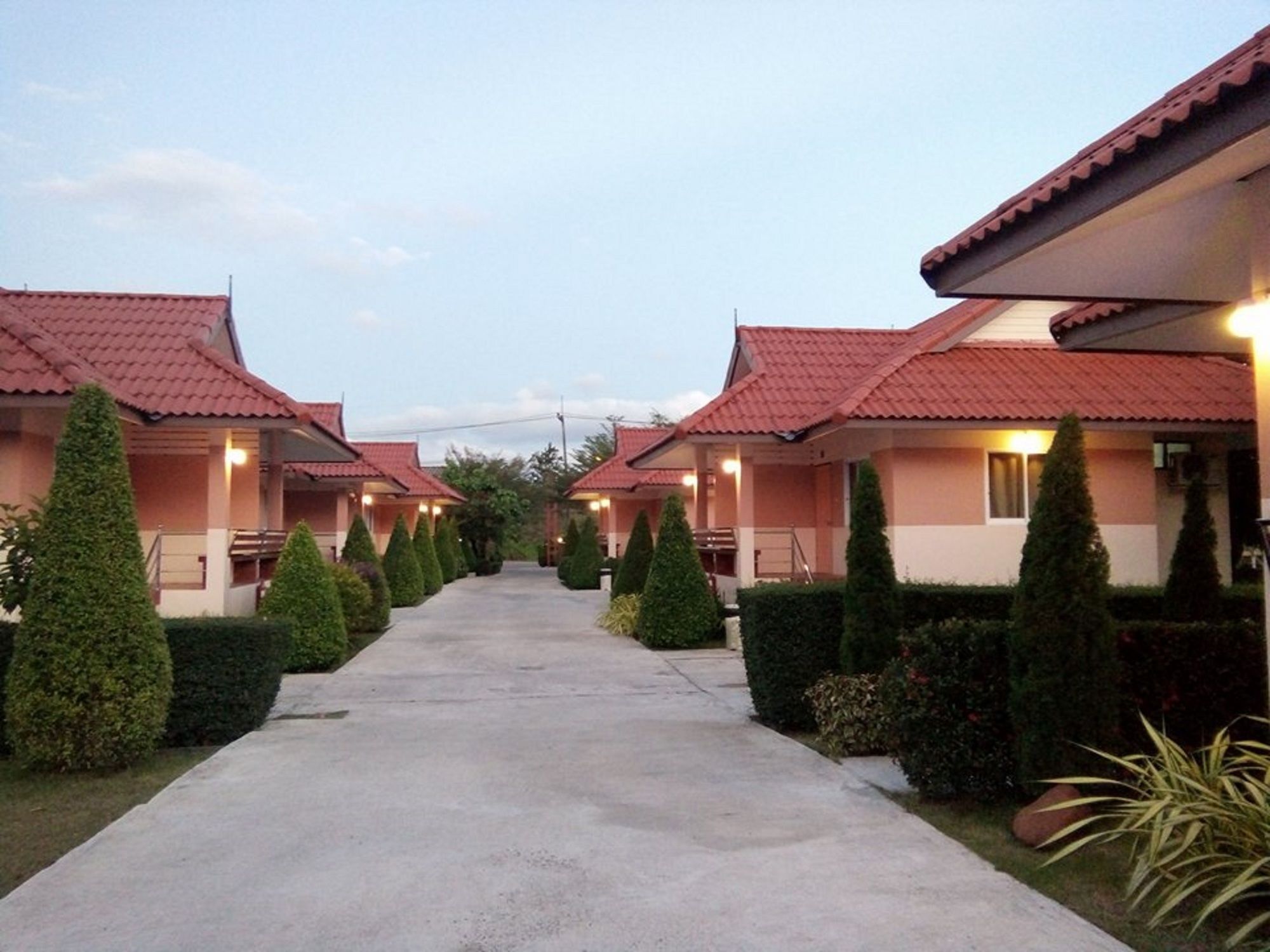 Naris Phuview Hotel