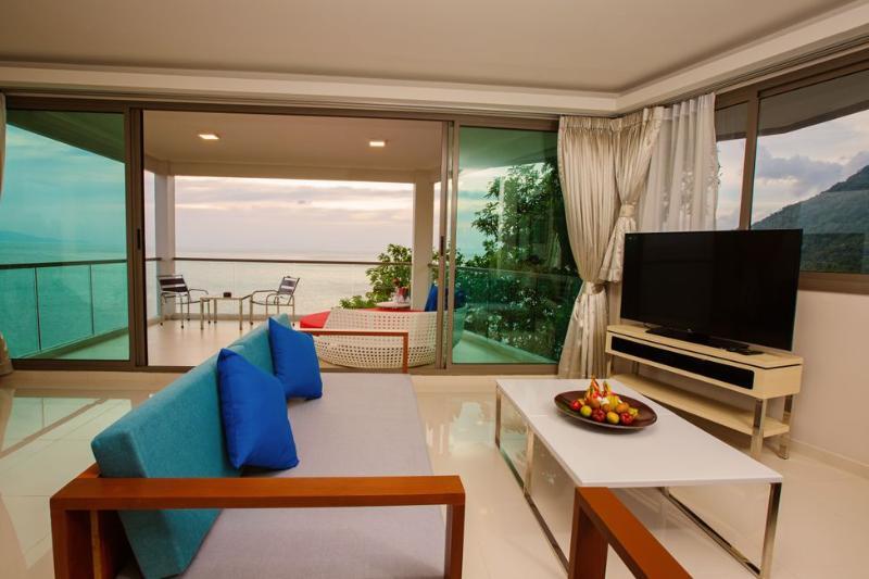 Resort Sunset Beach Club & Spa 4*