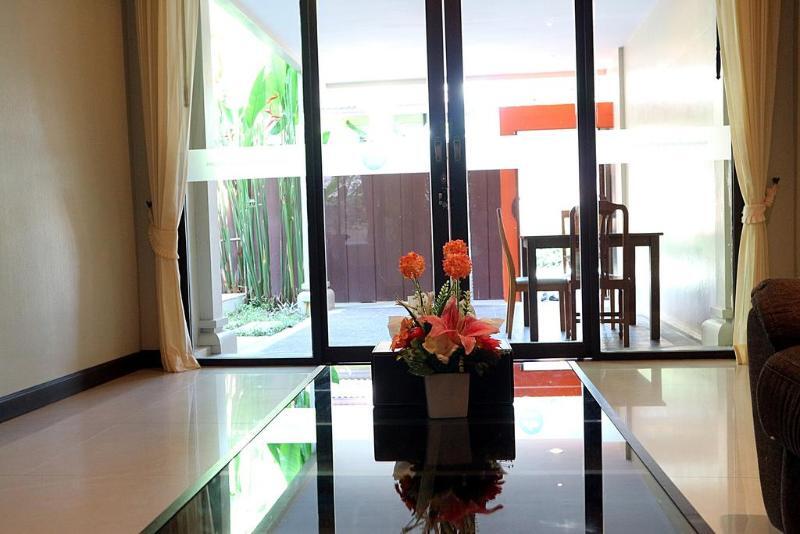 Villa Naiharn Garden *