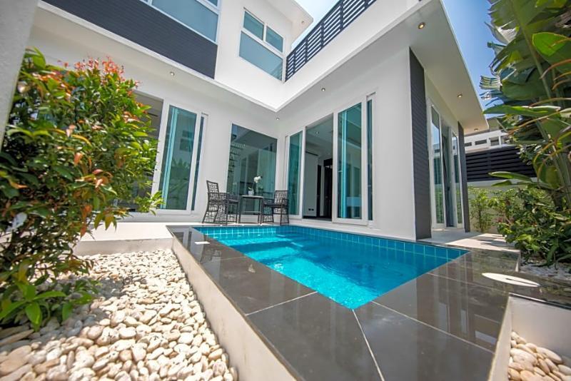 Colibri Pool Pattaya