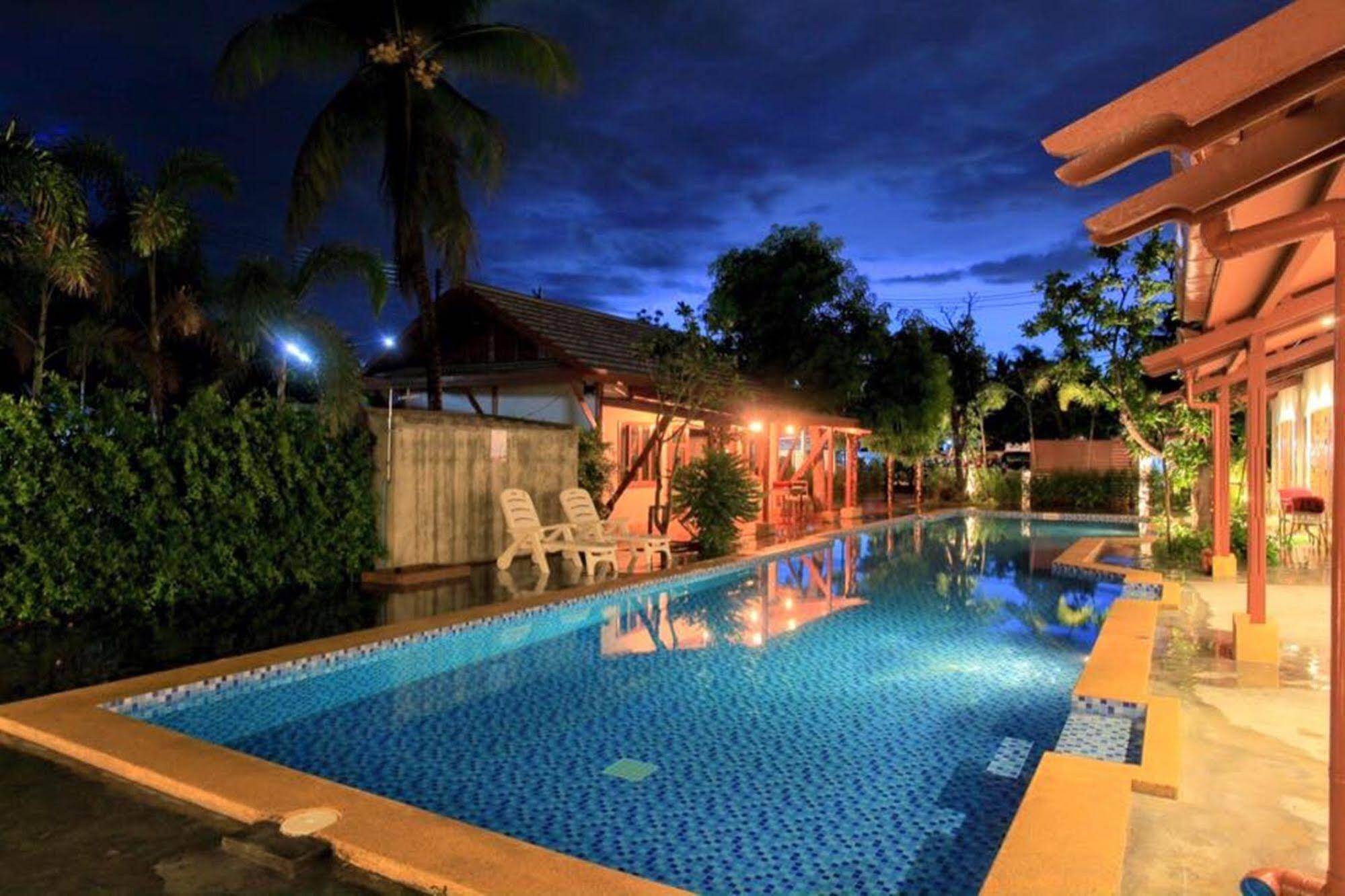 Ardea Pool 3* Amphawa
