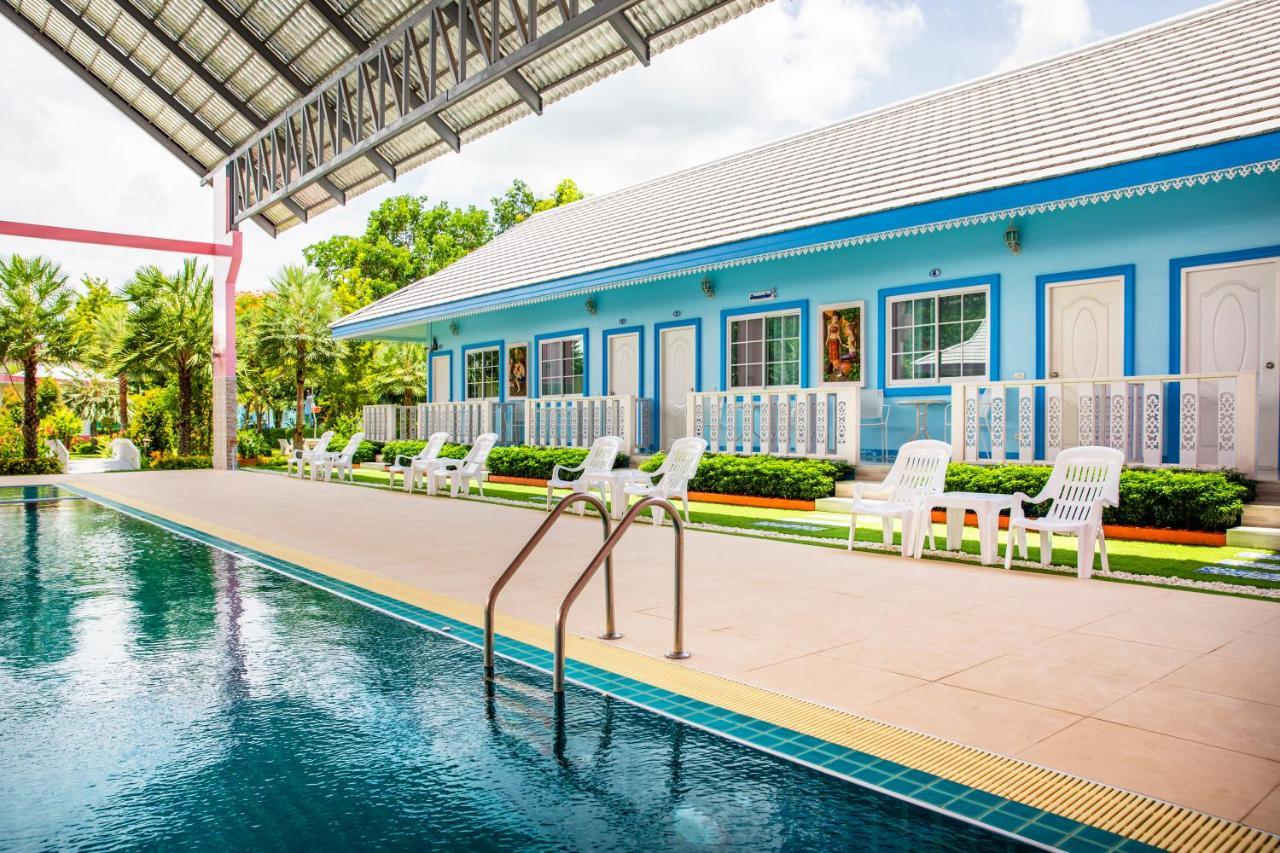 Napasawan Resort Ban Khanong Phra Tai