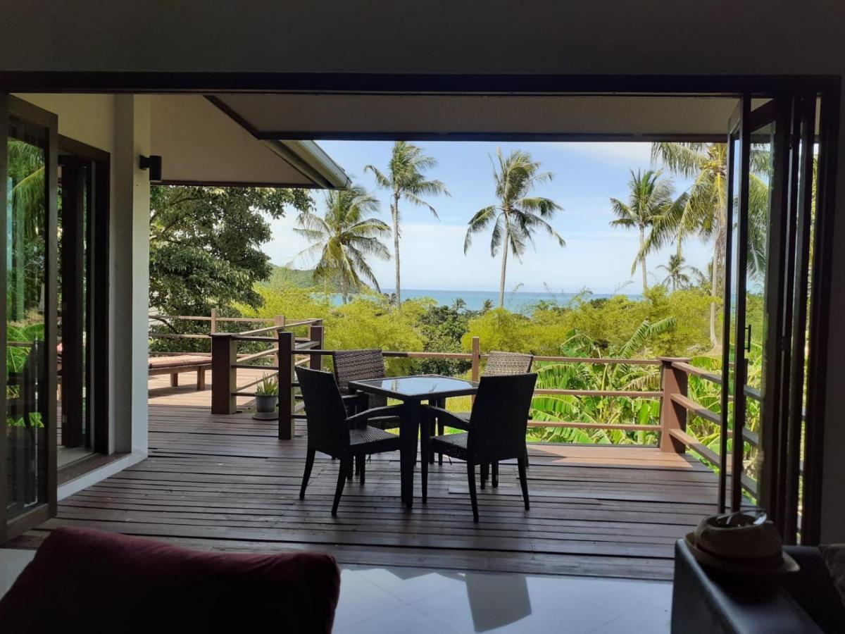 Sea View Villa *