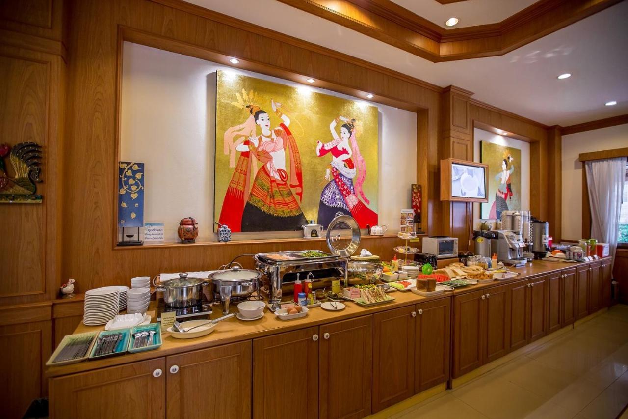 Village Hotel 3*