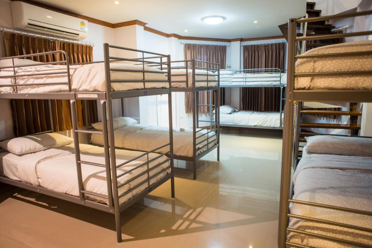 Riverview Hostel *