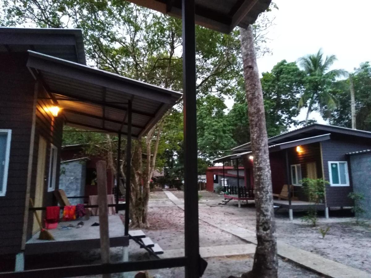 Hostel Phayam Koh Phayam