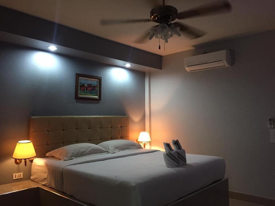 Relax Guest house Nakhon Sawan