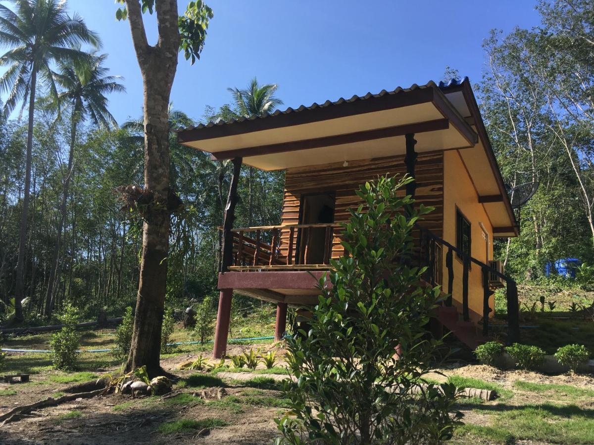 Baan Panseng * Ko Kut