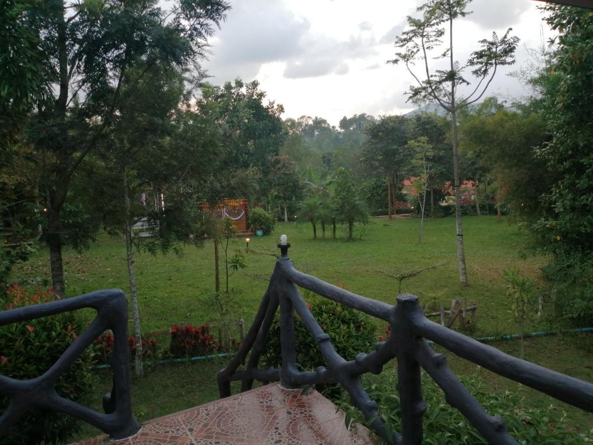 Indah Garden Hill Resort 2*