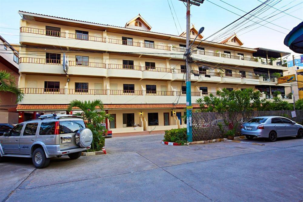 Nirvana Couture Hotel 3*