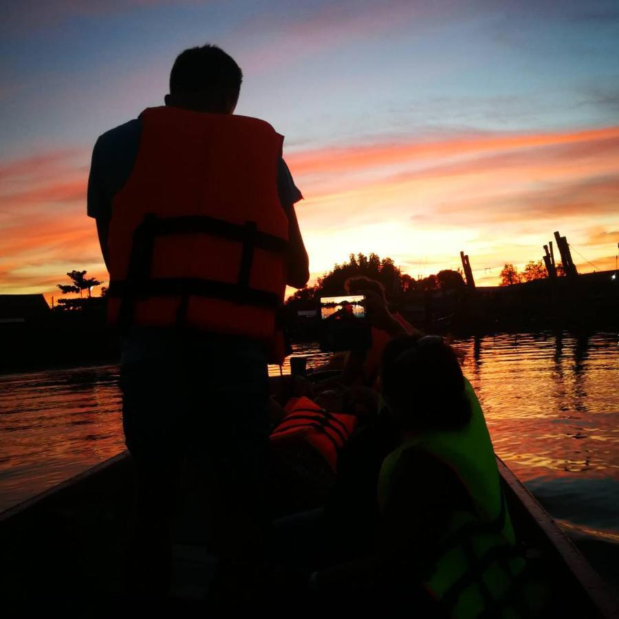 Rub Lom Chom Klong Homestay Chumphon