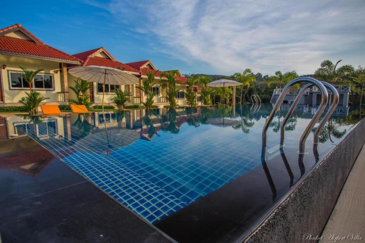 Phuket Airport Inn 4*
