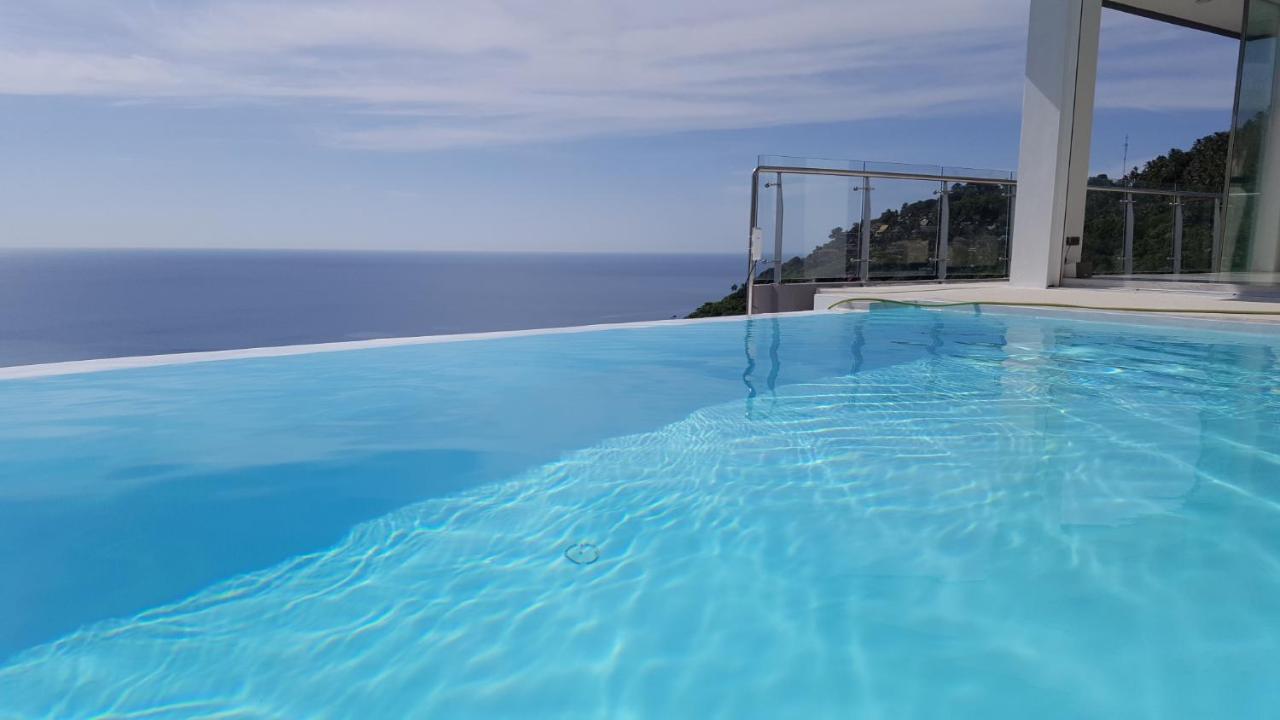 Seawadee - Luxurious, Award-winning Design With Amazing Panoramic Seaview Villa *