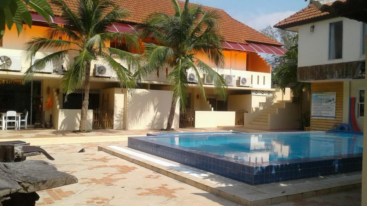 Chanchaolao Resort Chao Lao Beach