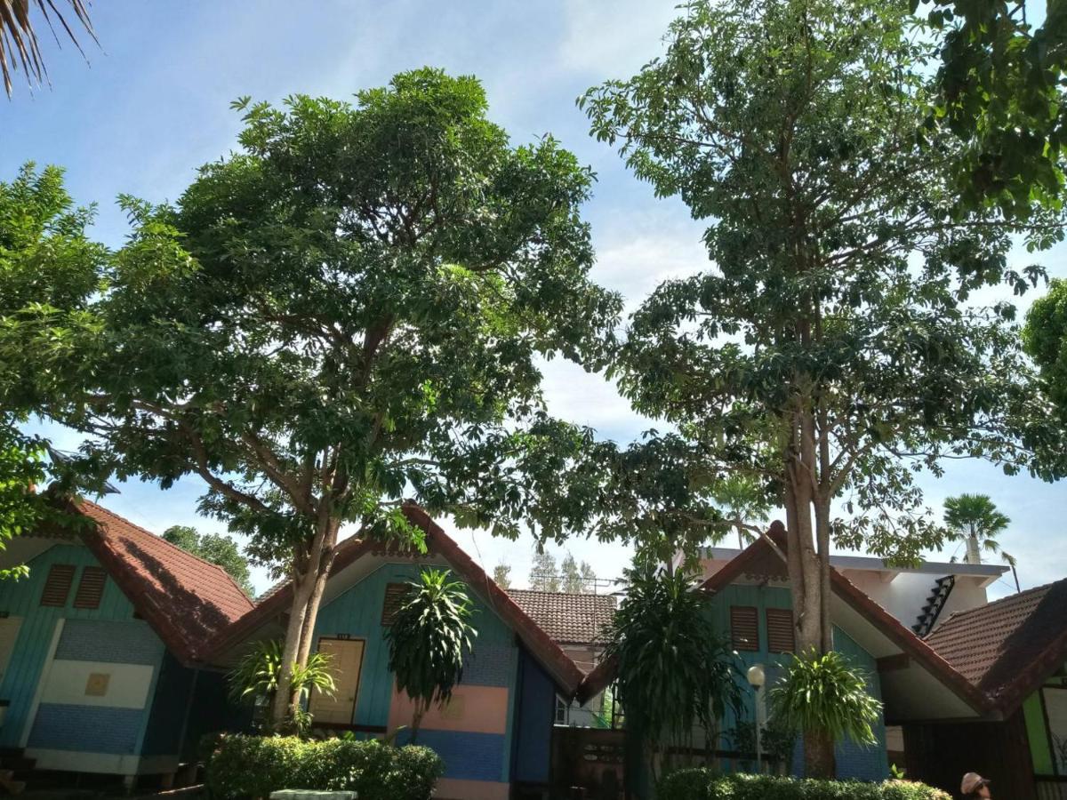 Haad Somboon House Bang Saphan