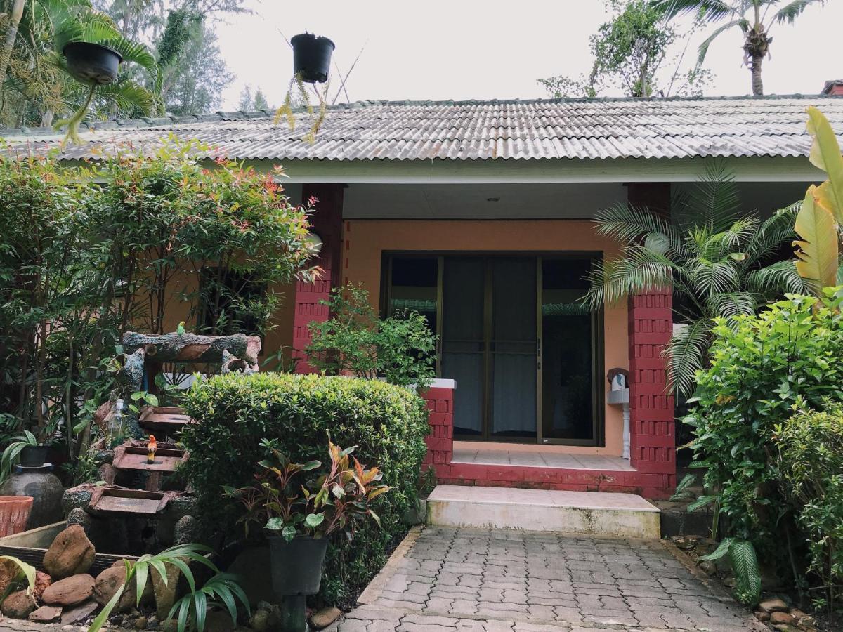 Guest house Khaolak Tusneem *