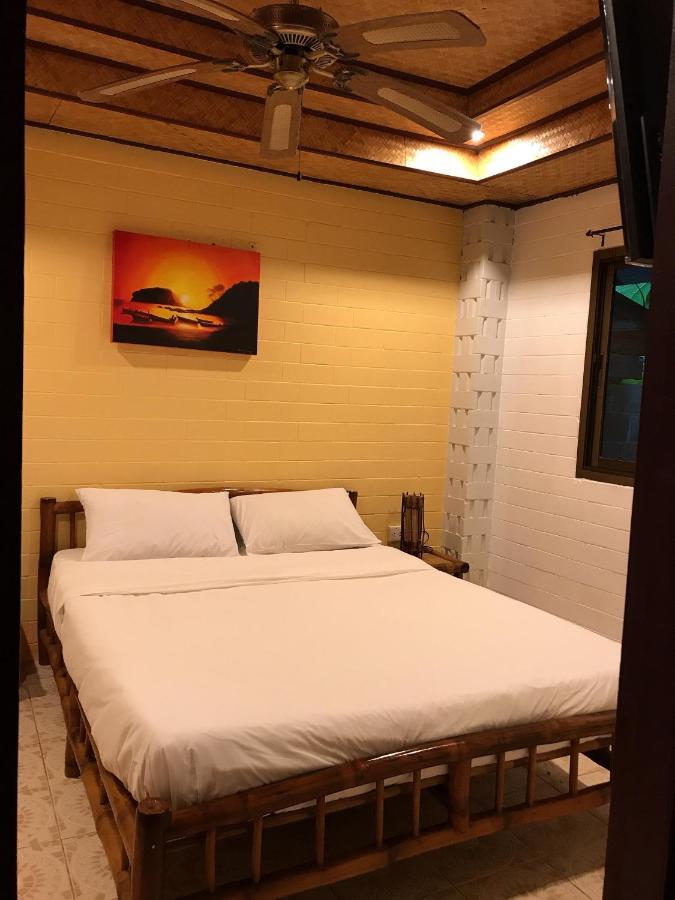 Khaolak Tusneem Guest house *