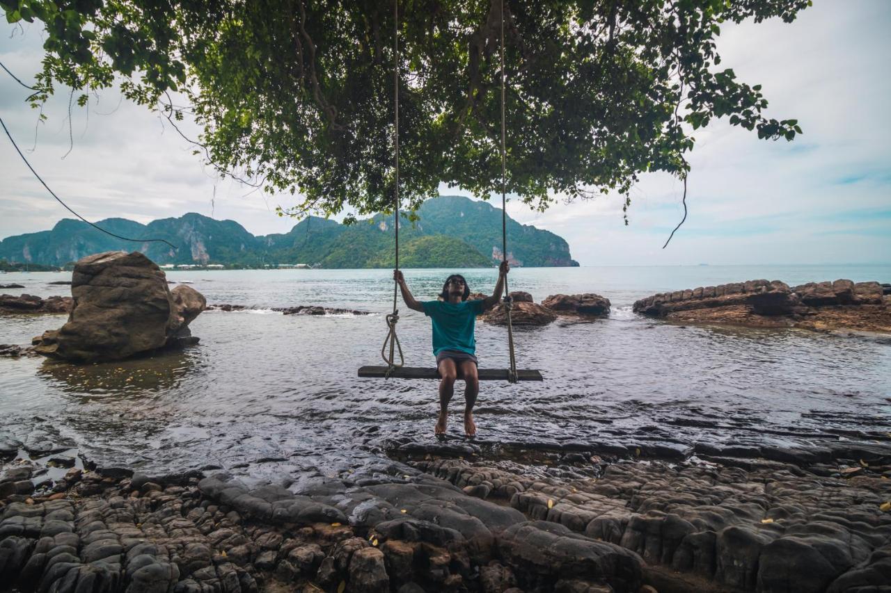 Sunset Bay Phi Phi Don