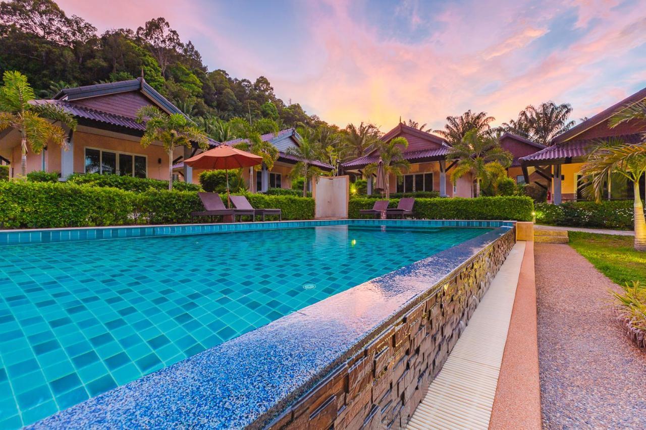 Palm Kiri Aonang 3*