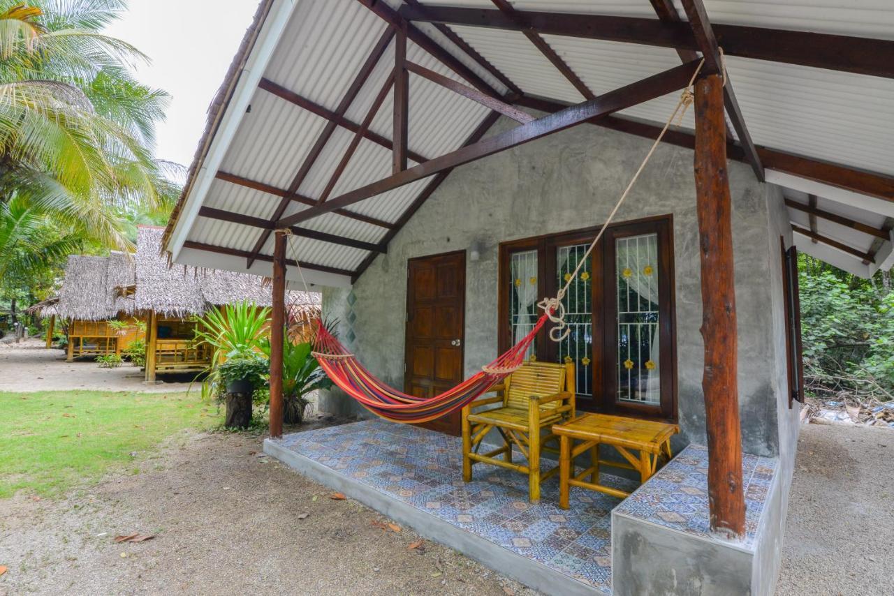 Bananas & Restaurant Resort