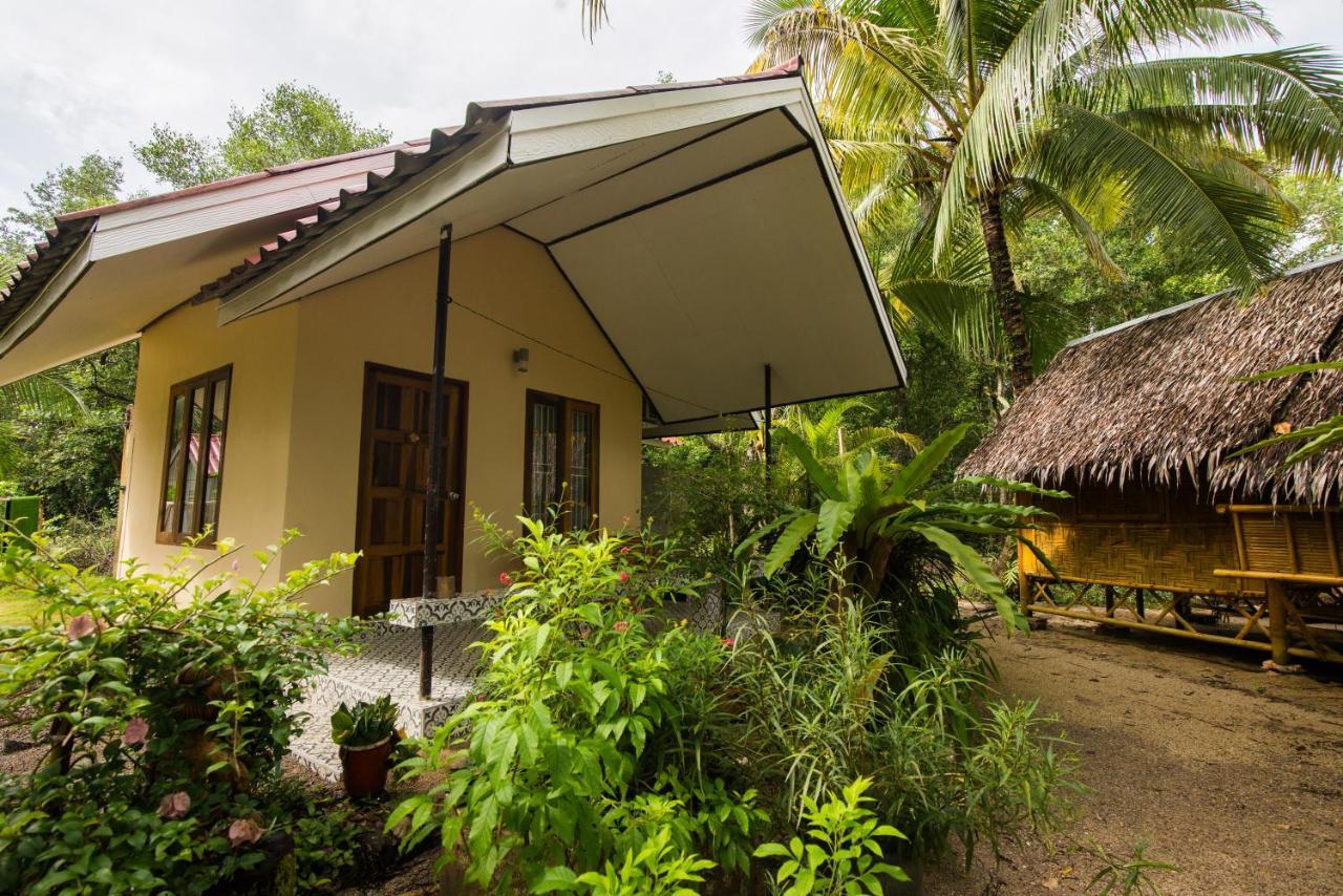 Resort Bananas & Restaurant Tha Lane Bay