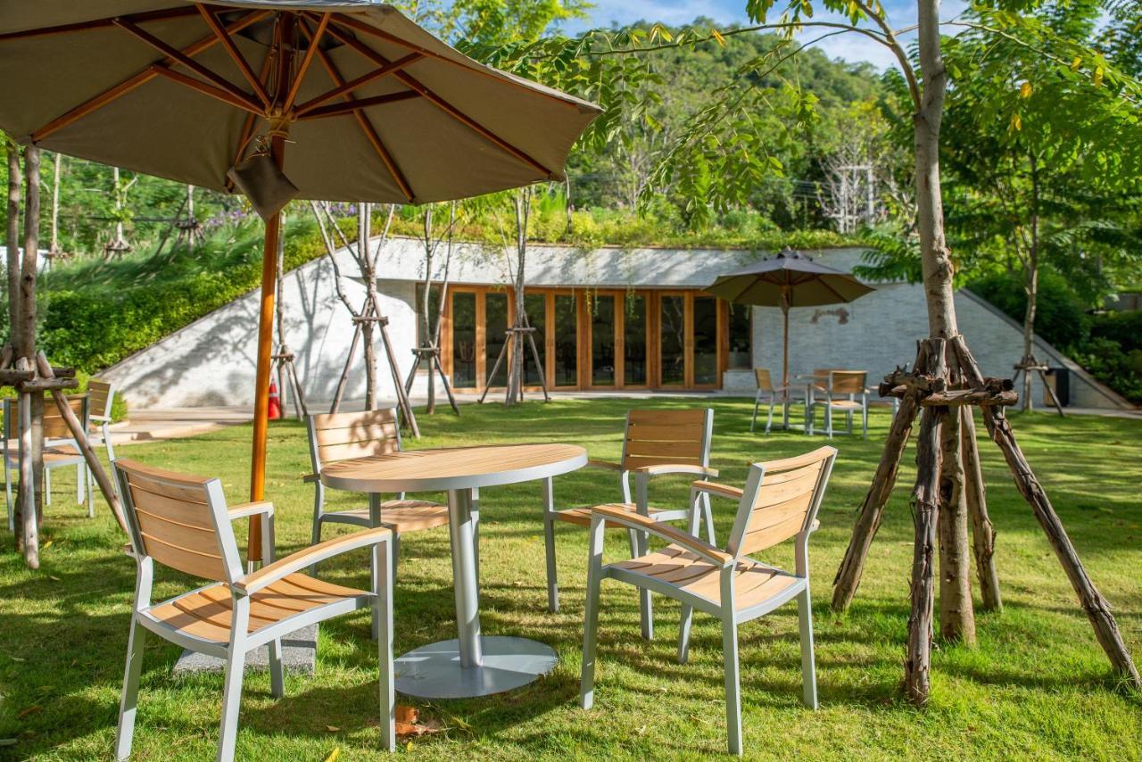 Labaris Khao Yai Mu Si