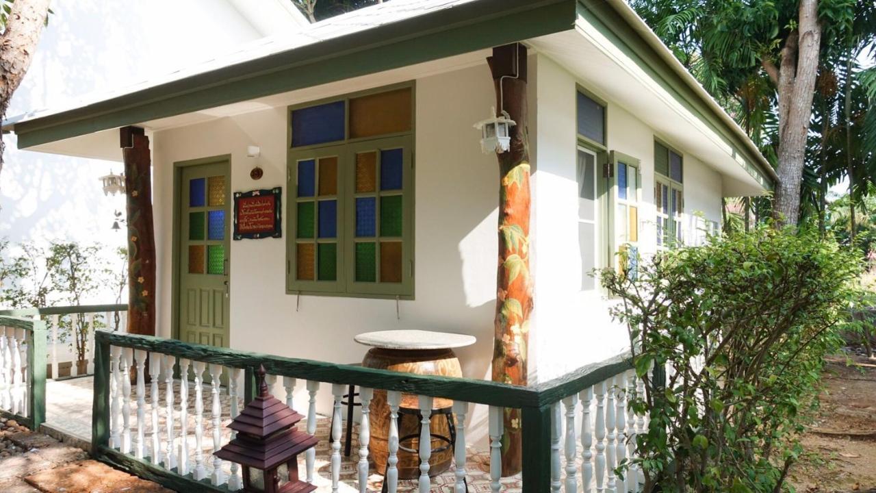 Resort Baan Imm Sook Chao Lao Beach