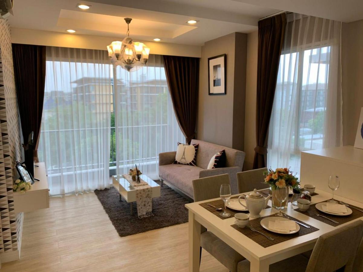 Apartment Execlusive Seaview 1 Bedroom With Toproof Pool At The Patio Bang Saen