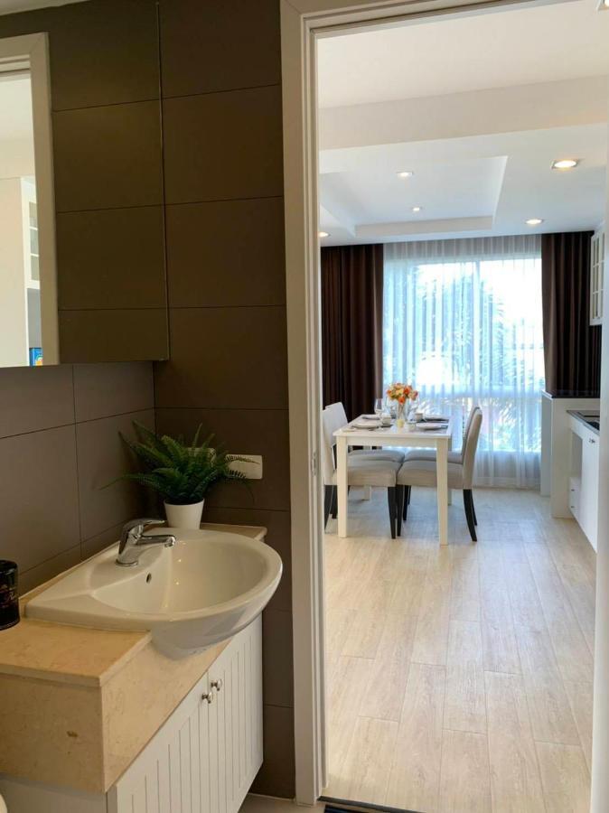 Exclusive Garden View 1 Bedroom @patio Apartment *