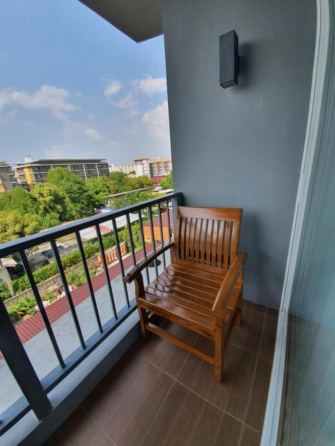 Apartment Execlusive Seaview 1 Bedroom With Toproof Pool At The Patio Bang Saen