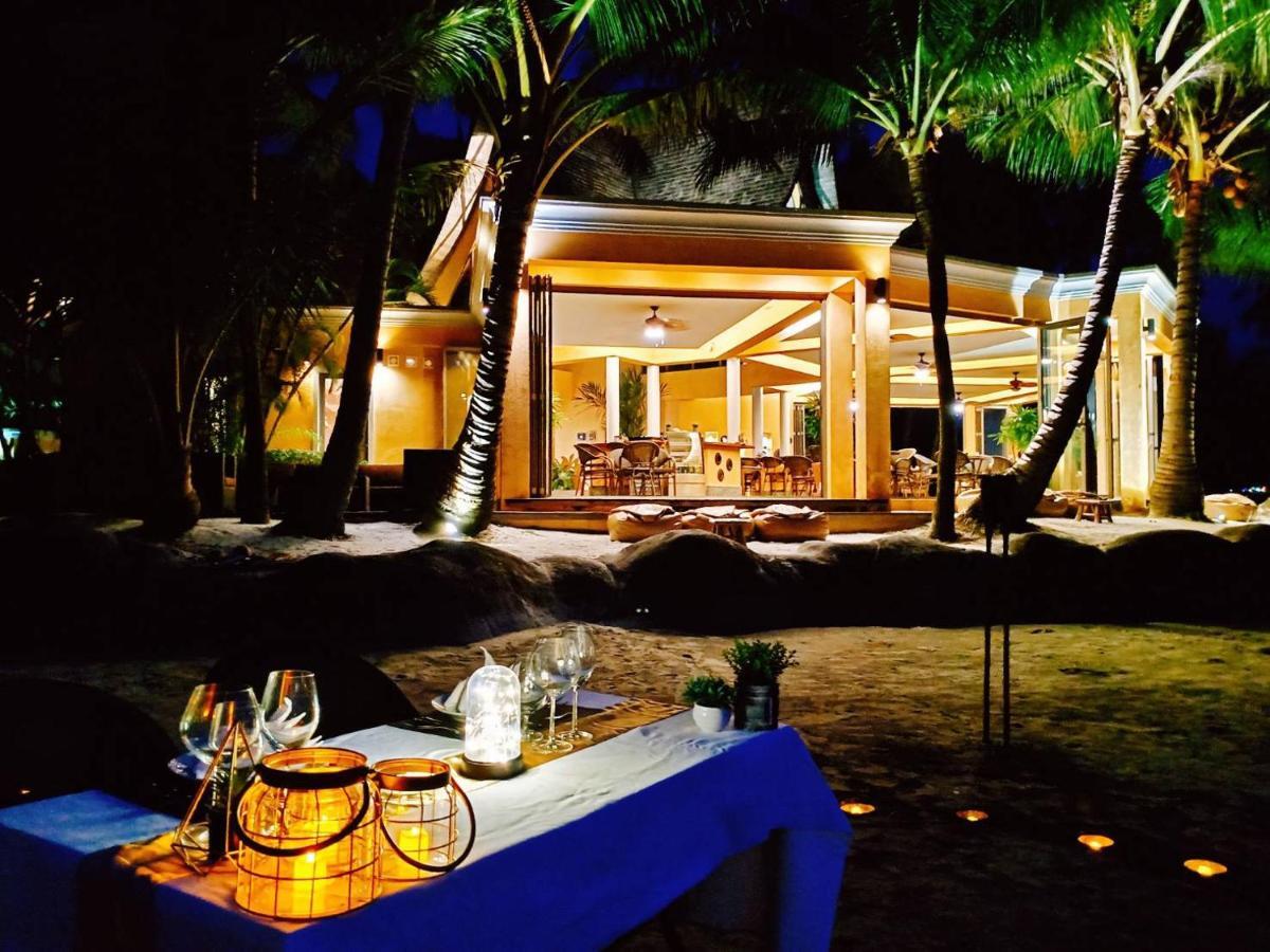 Villa Solario Beachfront - *