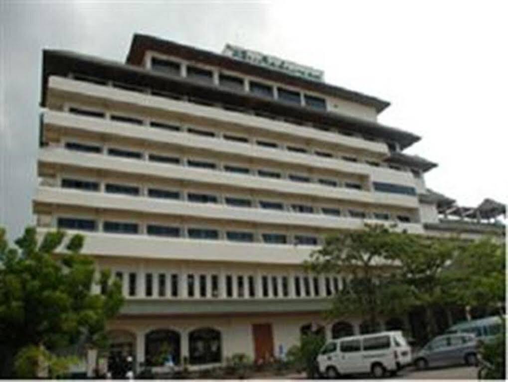 Hotel World Palace 3*