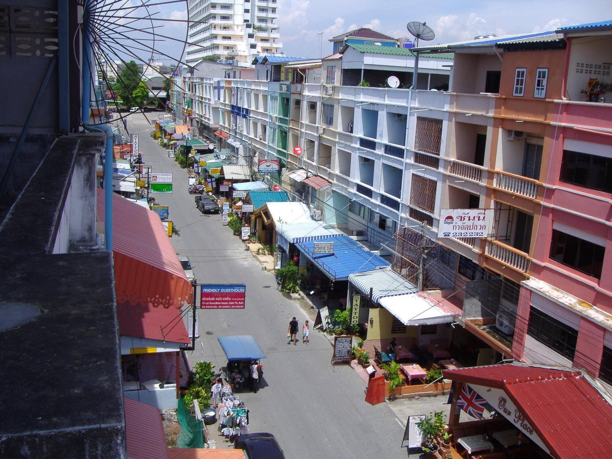Bayleaves Ban Nong Tabaek