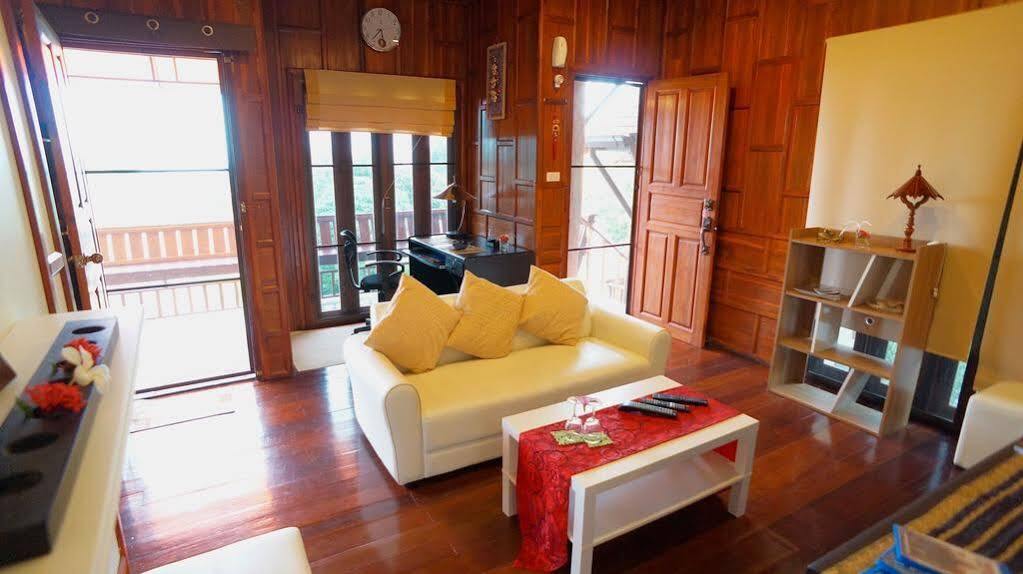 Ayutthaya At Kantiang Bay Villa *