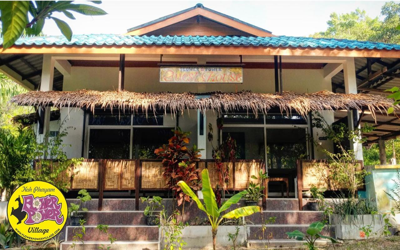 Flower Power Farm Village * Koh Phayam