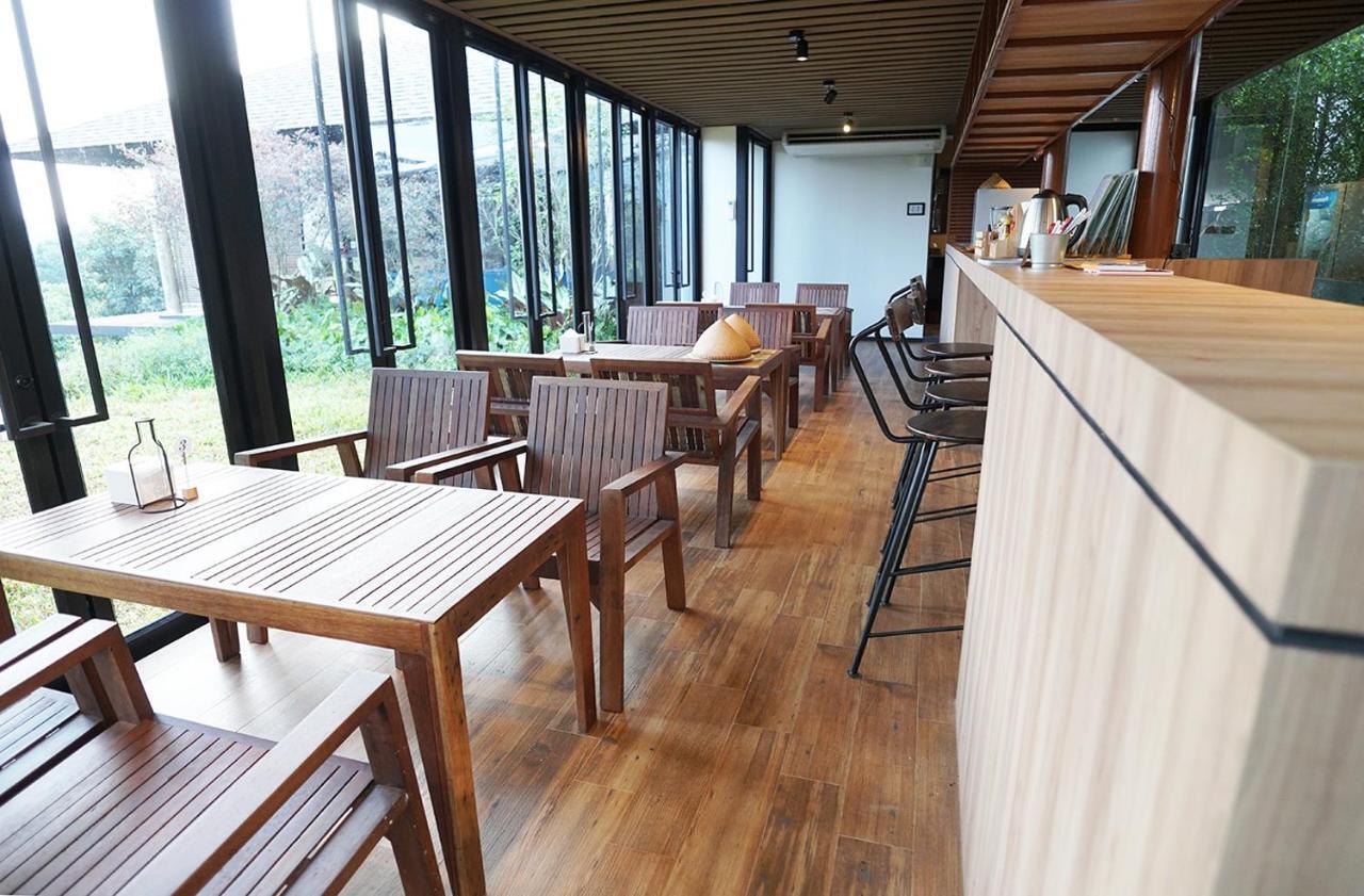 Hug Jang Loei Garden & 4*