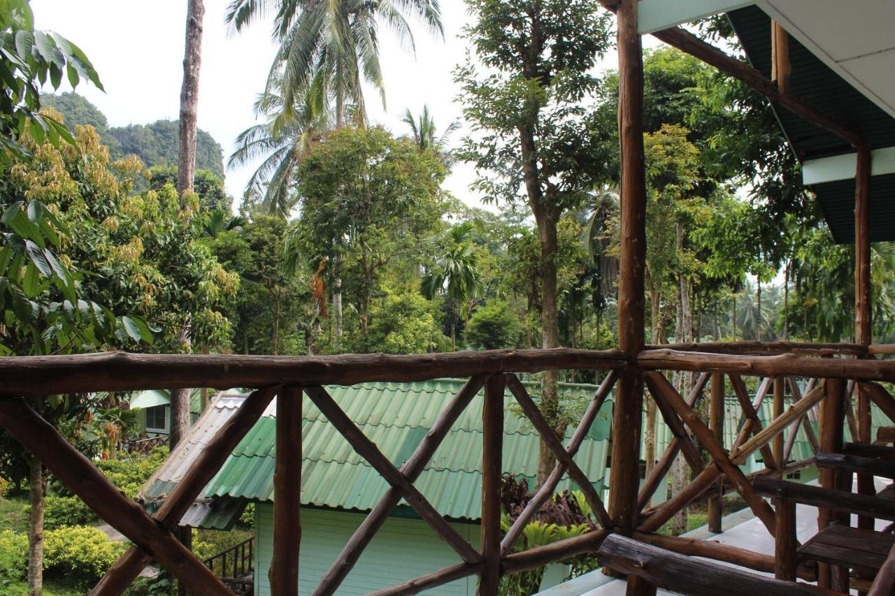 Chill Out Bar And Tonsai Beach