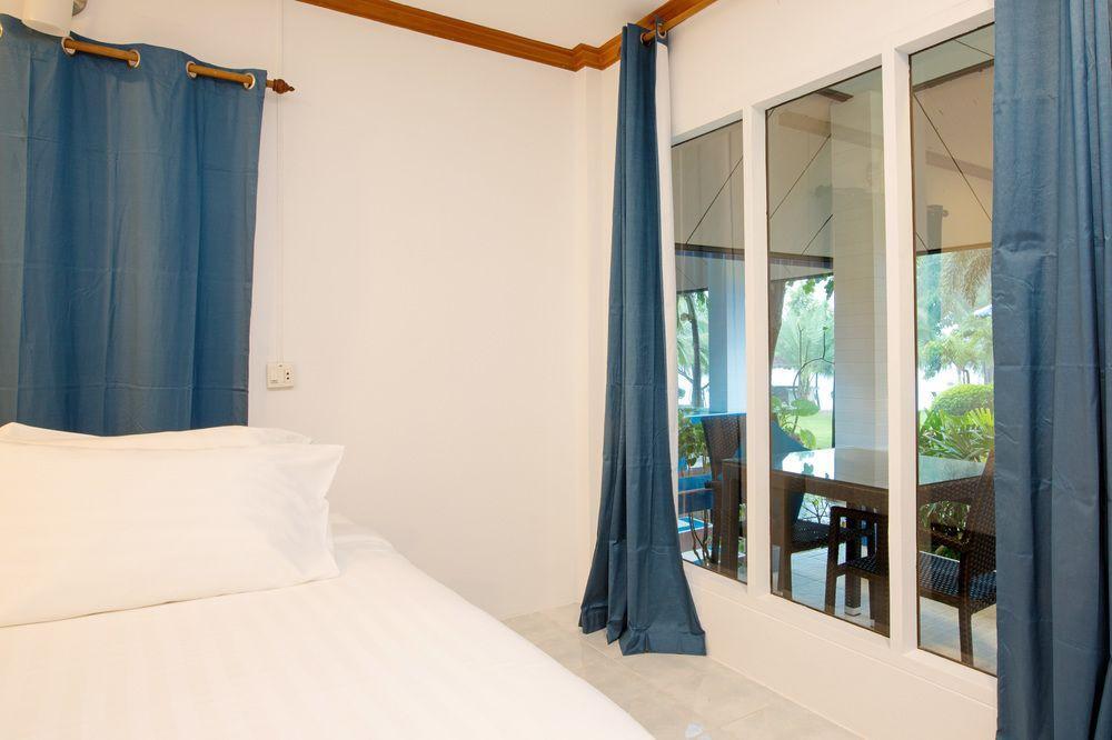 Sunset Beach Club & Spa 4*