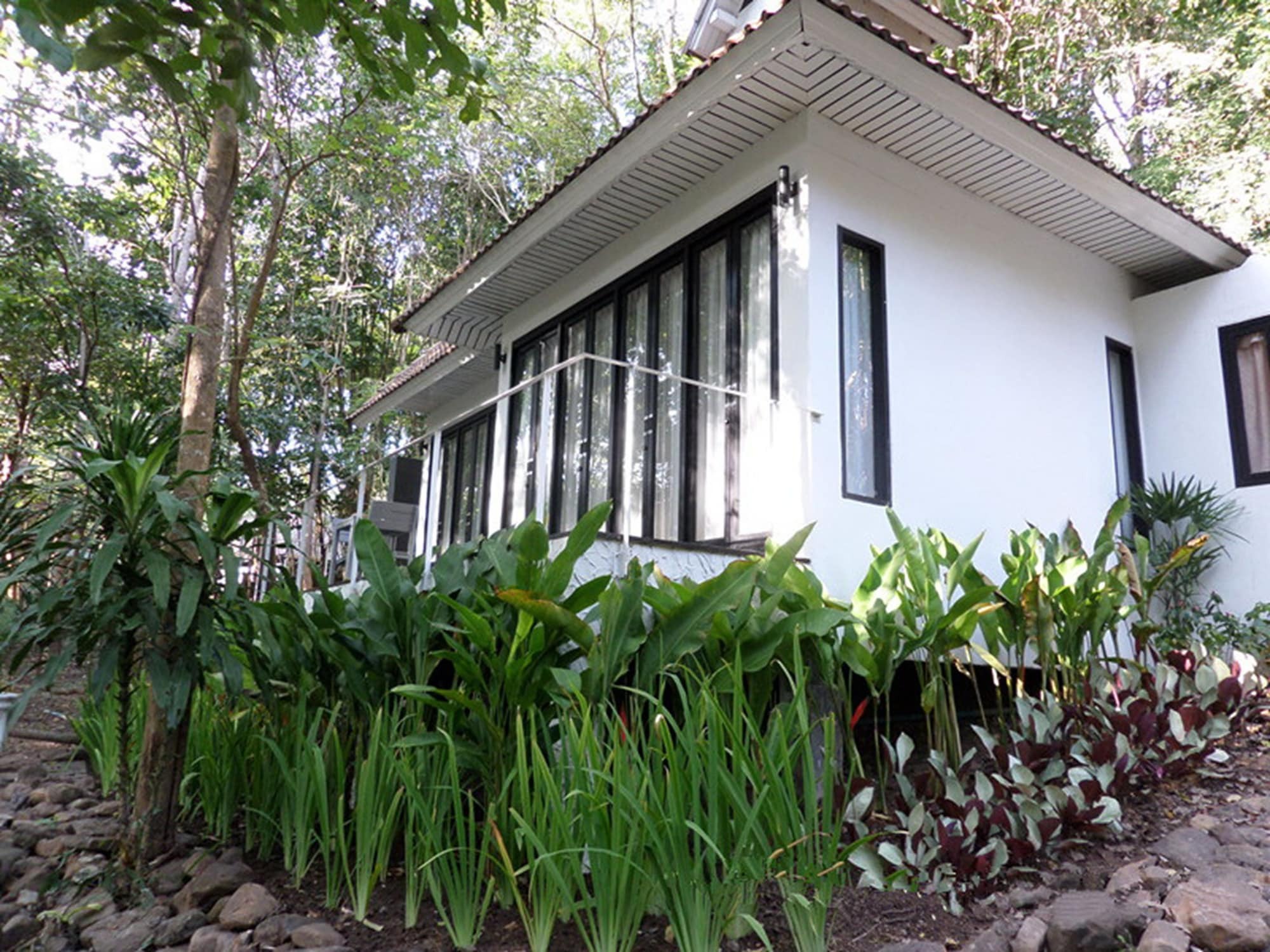 Resort Sappraiwan Elephant & Sanctuary Kaengsopha