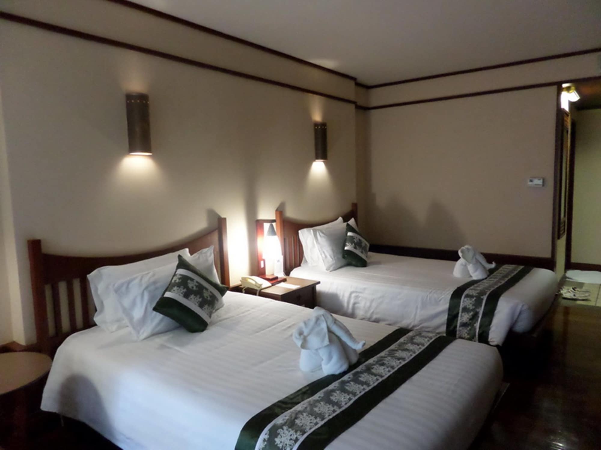 Sappraiwan Elephant & Sanctuary Resort