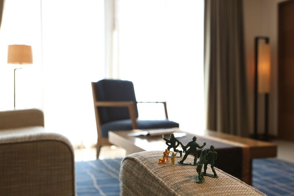 Oakwood & Sri Racha Hotel