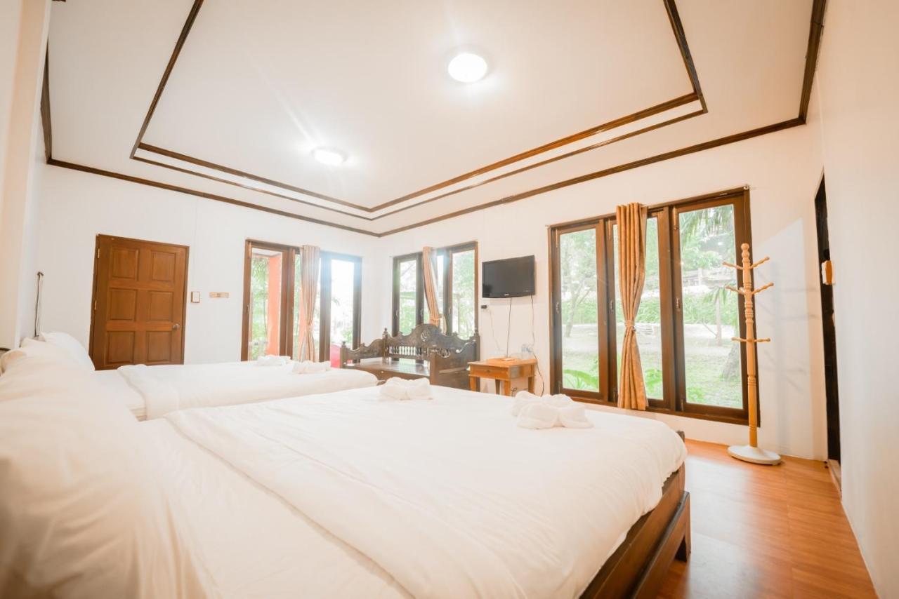 Taksina Garden 2*