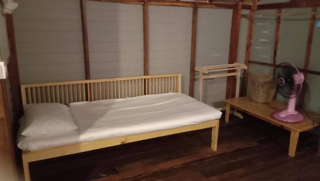 Lazy Hut 2*