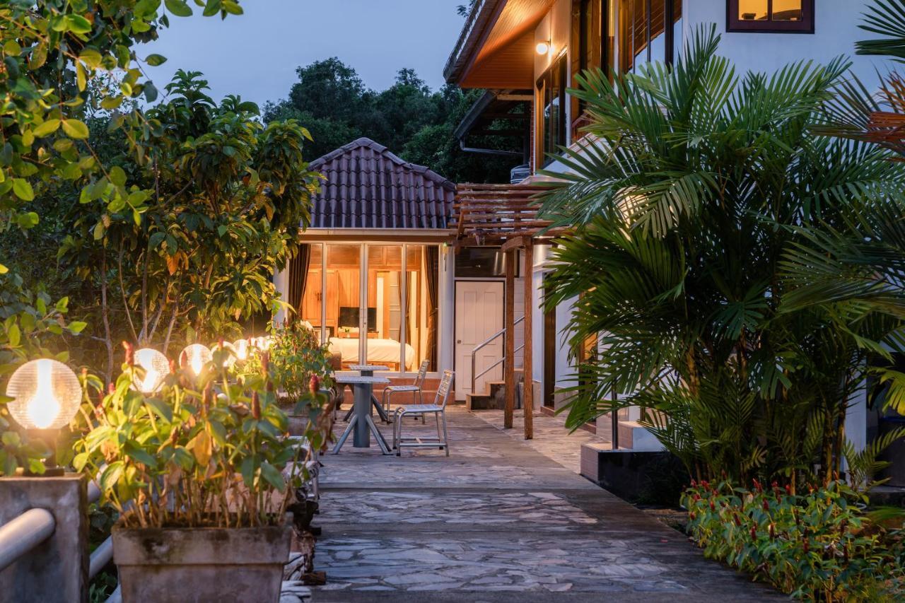 Baanrimnam Hotel