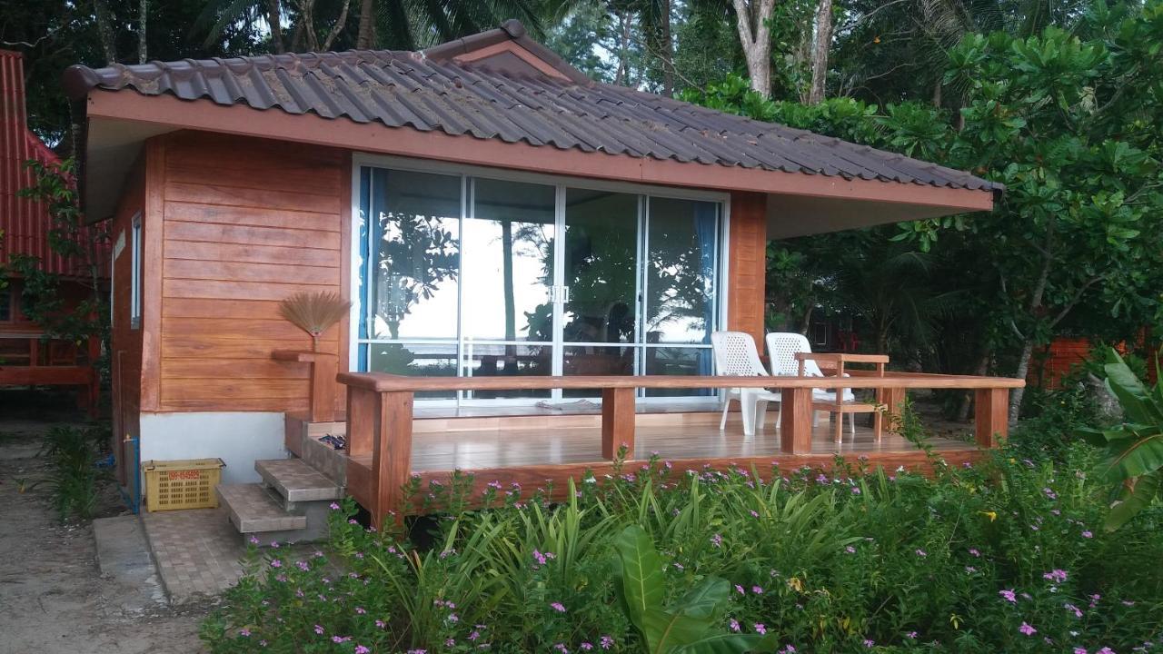 Resort Phayam Coconut Koh Phayam