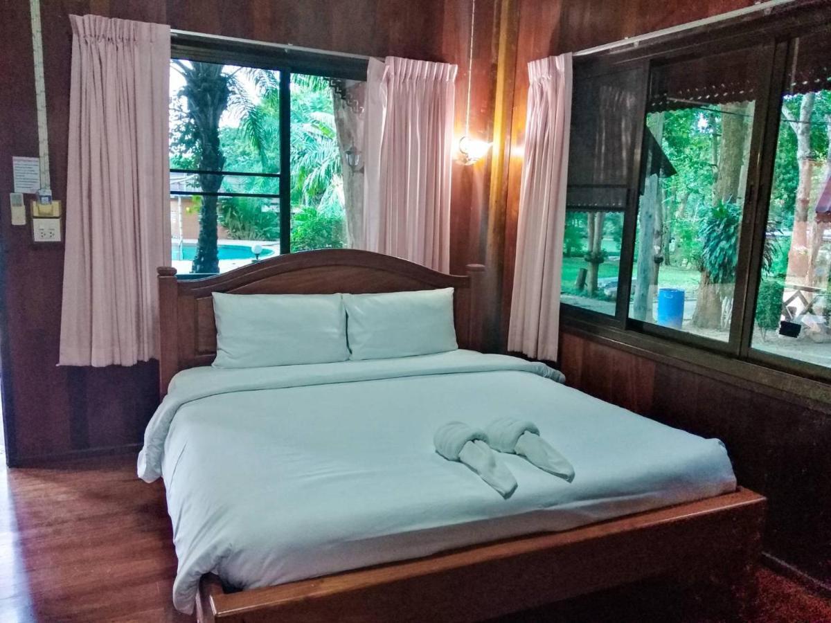 Pechpailin Resort 3*