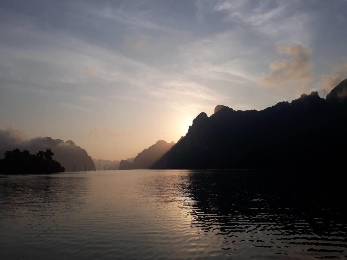Khao Sok Jungle Huts