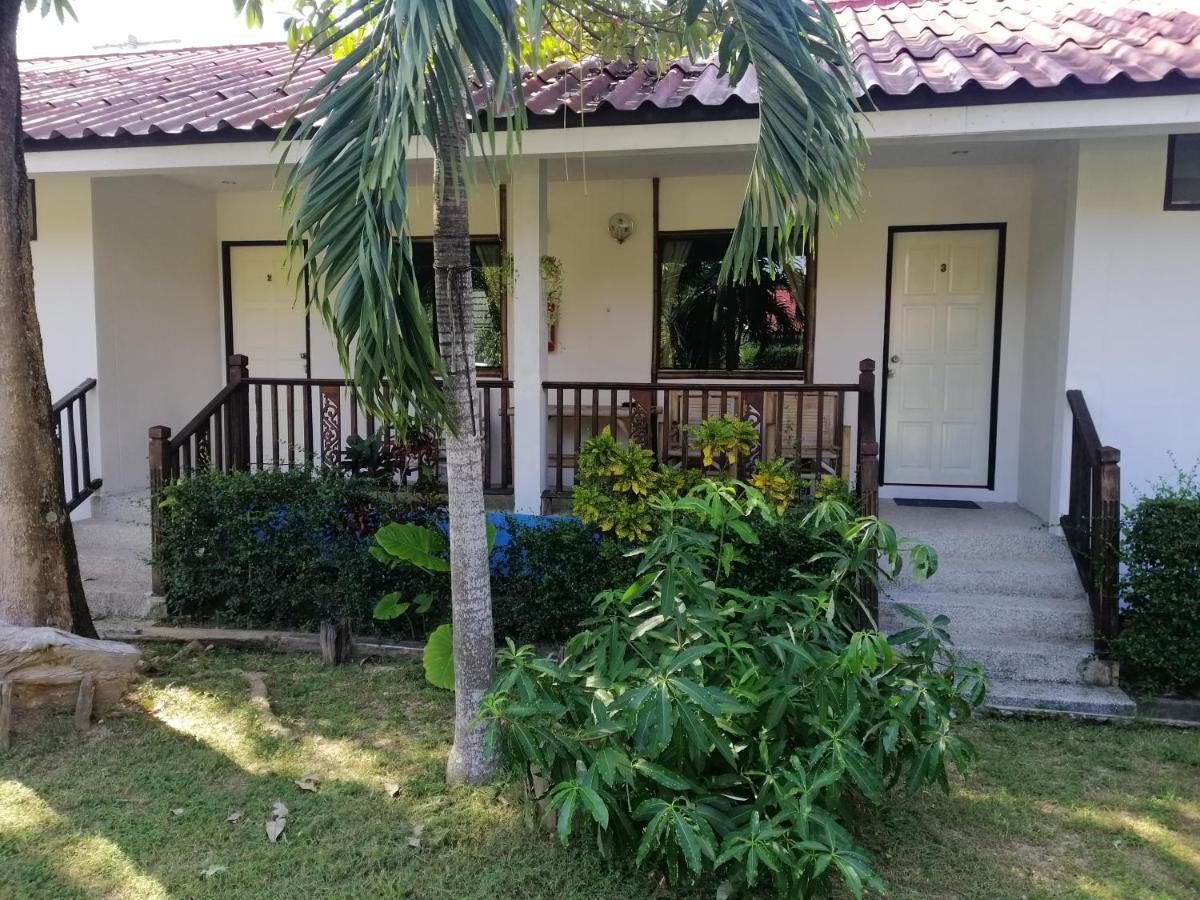 Orchard House 2*